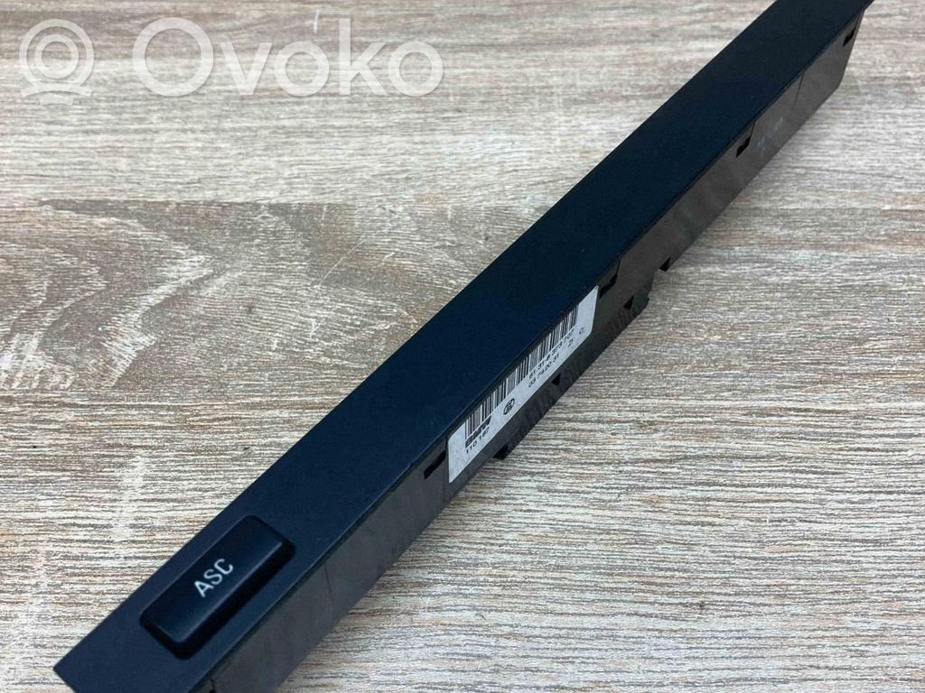 Przycisk / Włącznik ESP   8373707,03742031