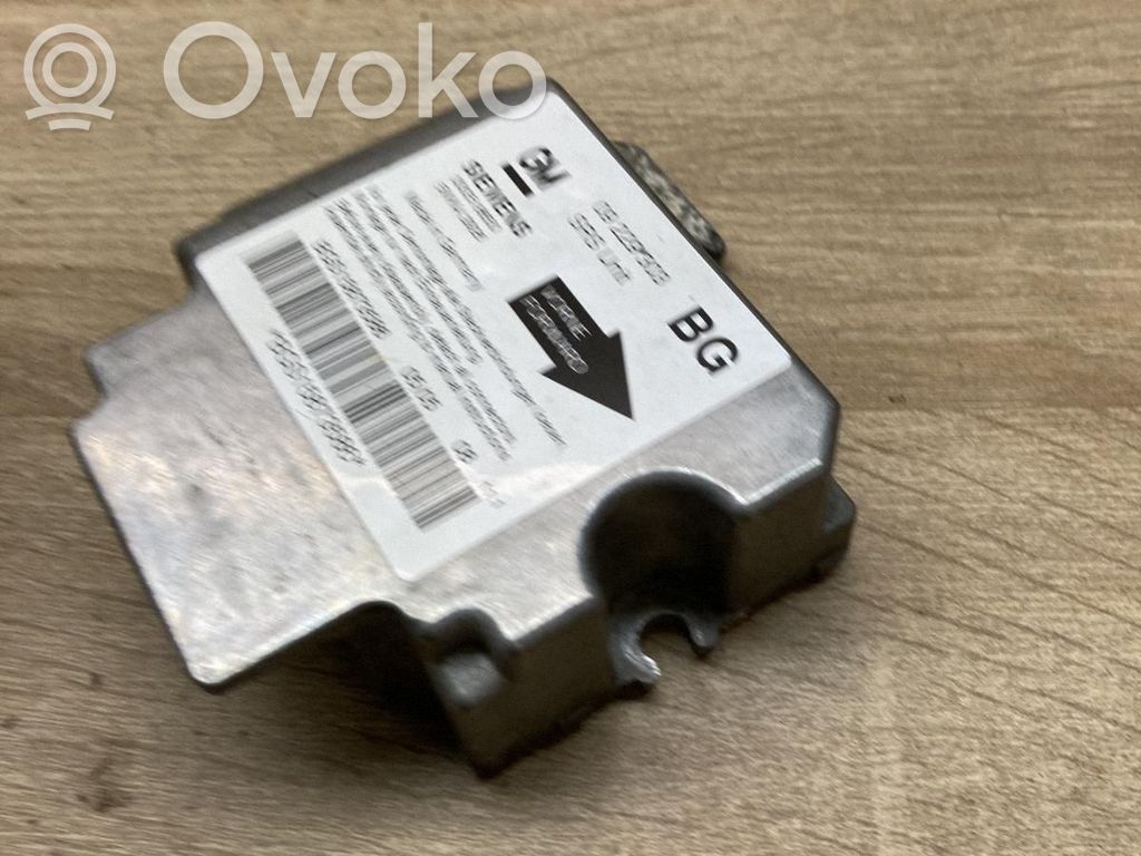 Opel Zafira A Turvatyynyn ohjainlaite/moduuli