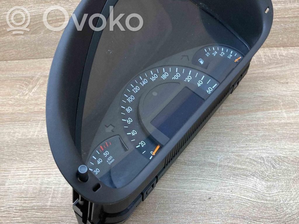 Licznik / Prędkościomierz   A2035403911,110080168,WITHPLUG