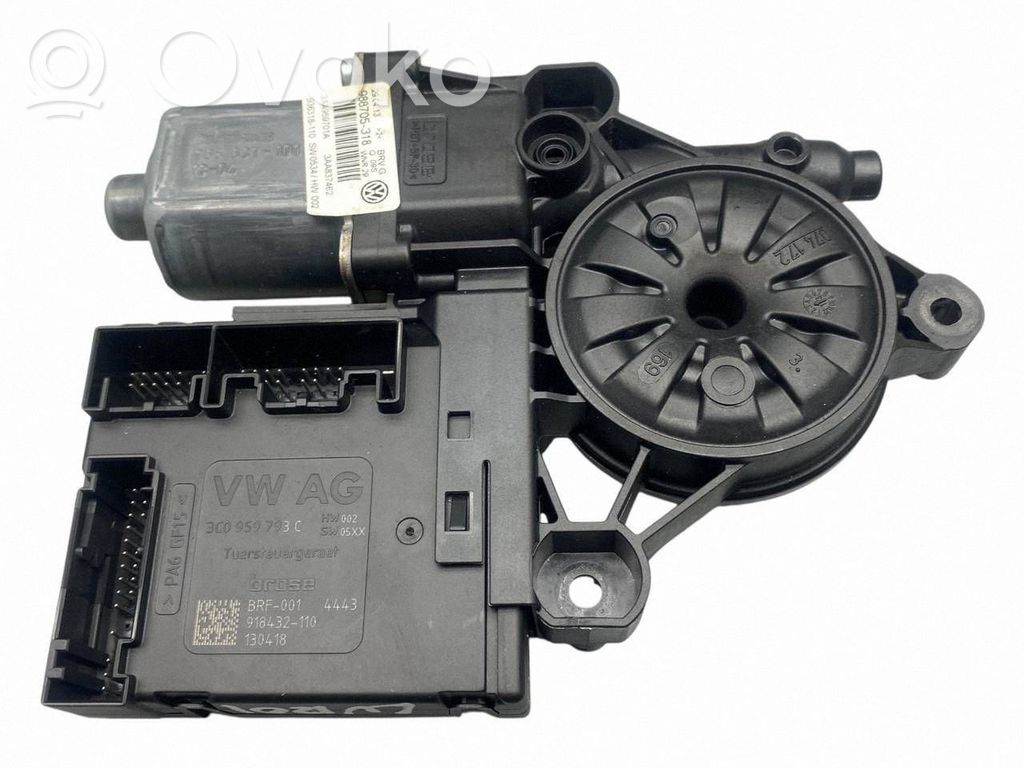 Volkswagen PASSAT B7 Motor del regulador de la ventanilla de la puerta delantera