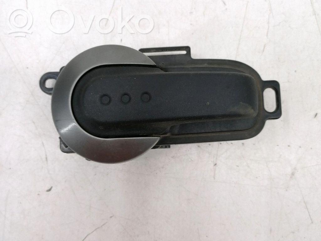 Nissan Note (E11) Rivestimento della maniglia interna per portiera posteriore