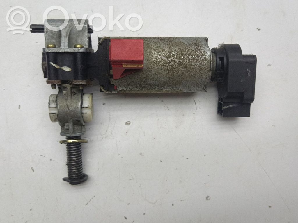 Motor de ajuste del asiento   5809090
