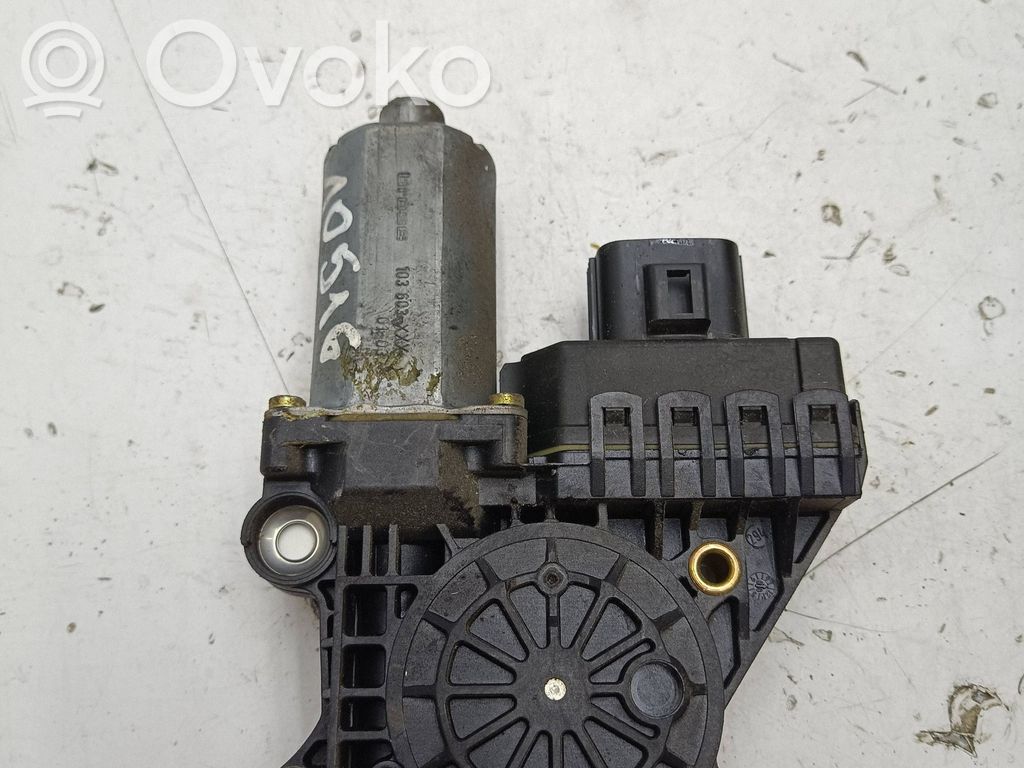 Silnik regulatora szyby drzwi przednich   0130821756,0721000907,103603,XS4123201