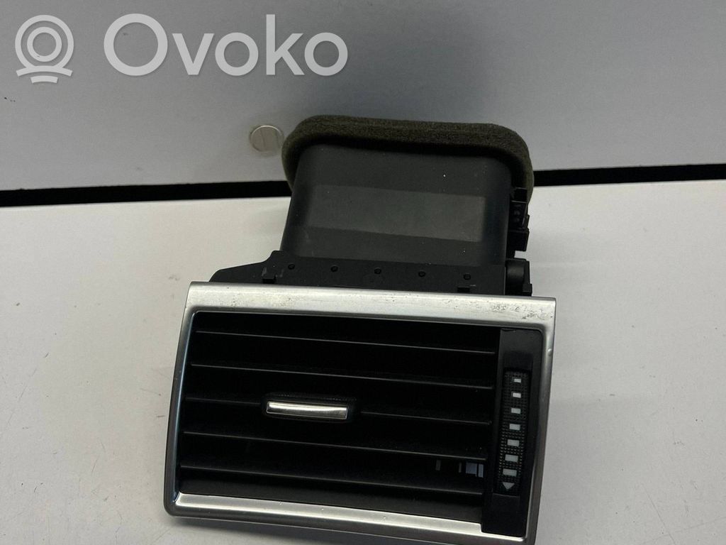 Audi A8 S8 D3 4E Kojelaudan sivutuuletussuuttimen kehys 