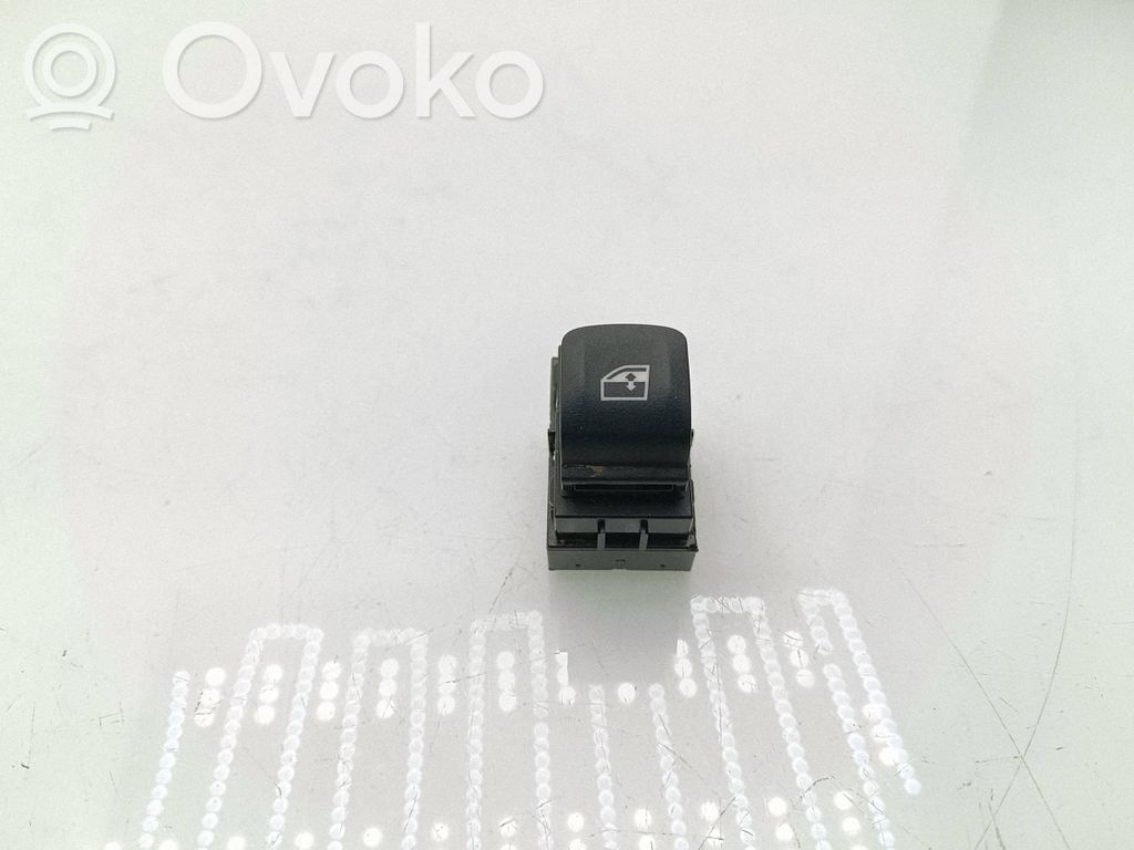 BMW 5 G30 G31 G38 Electric window control switch 