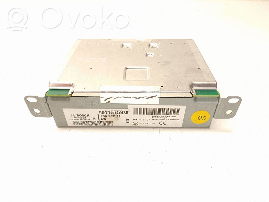 Opel Vivaro Panel / Radioodtwarzacz CD/DVD/GPS 