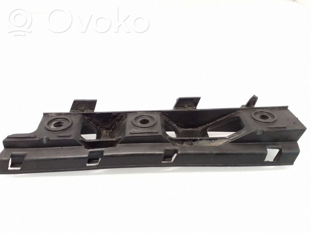 Volkswagen PASSAT B6 Soporte del parachoques delantero