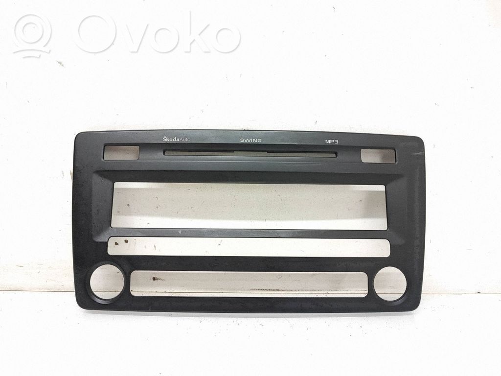 Skoda Yeti (5L) Konsola środkowa / Radio / GPS