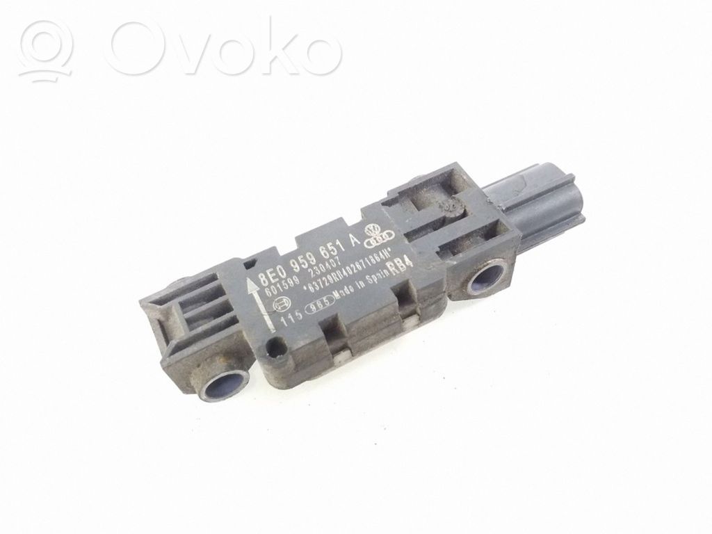 Sensor impacto/accidente para activar Airbag   8E0959651A