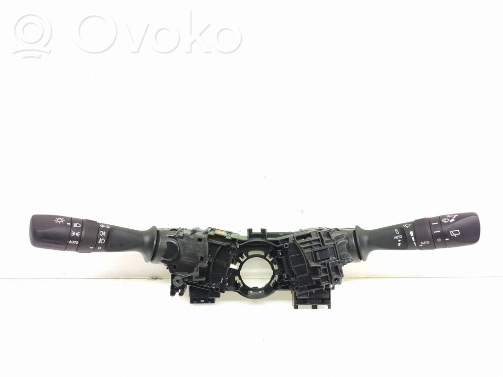 Toyota Prius (XW50) Leva/interruttore dell’indicatore di direzione e tergicristallo