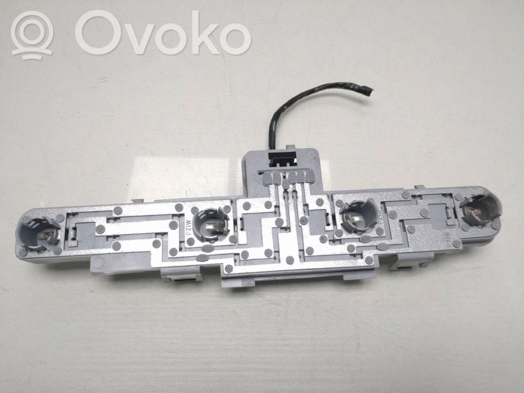 Opel Zafira B Takavalon polttimon suojan pidike 