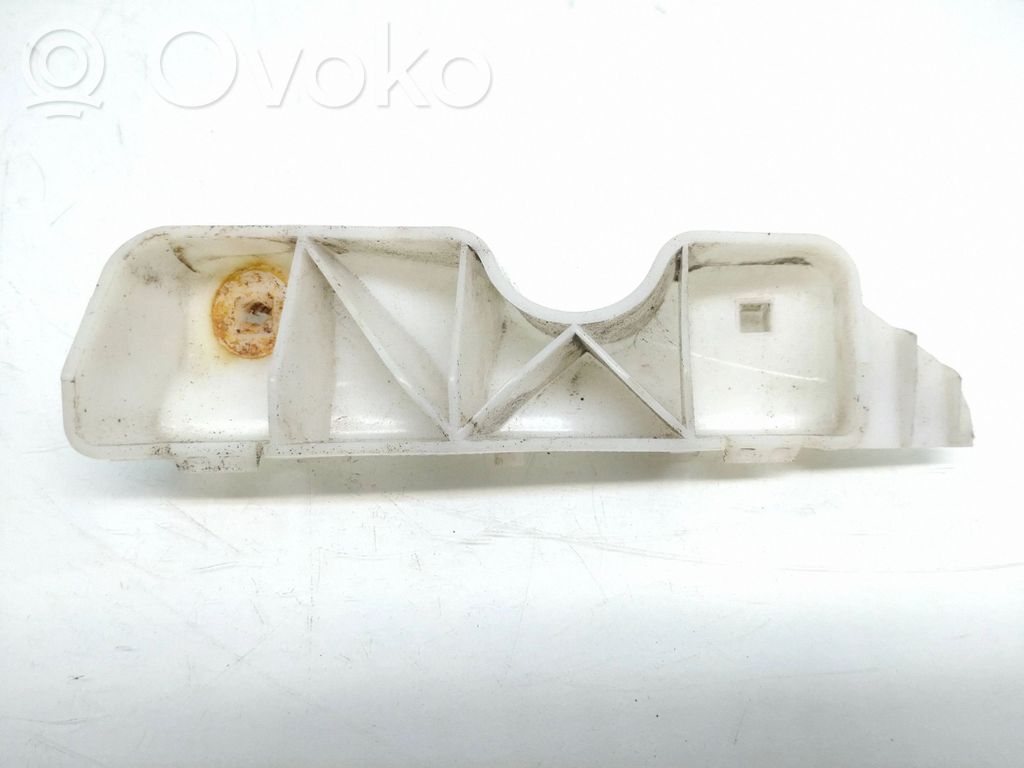 Nissan Qashqai Uchwyt / Mocowanie zderzaka przedniego