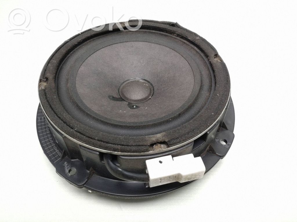 Hyundai Santa Fe Etuoven kaiutin 