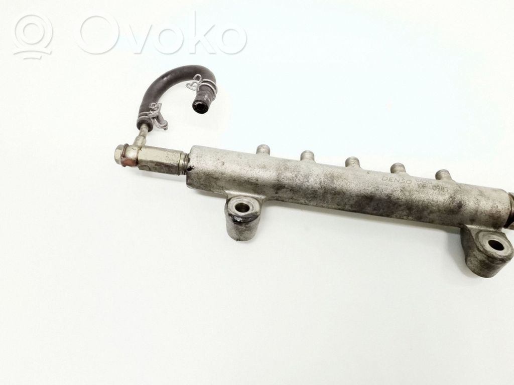 Nissan Primera Tuyau de conduite principale de carburant