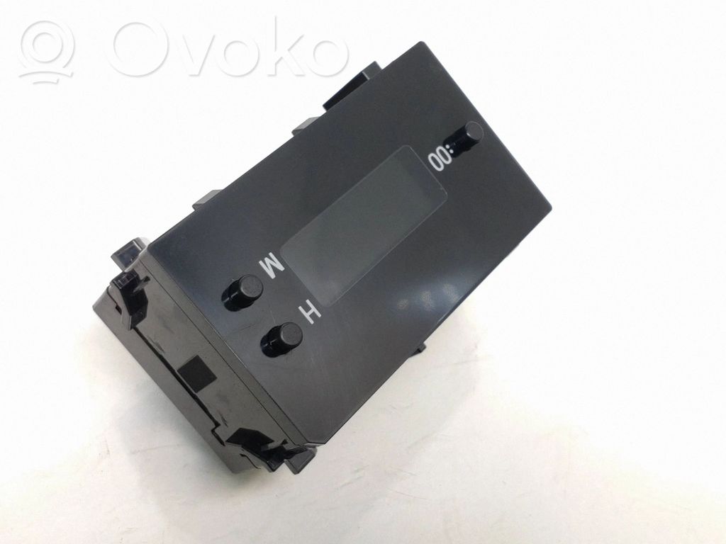 Toyota Auris E180 Horloge