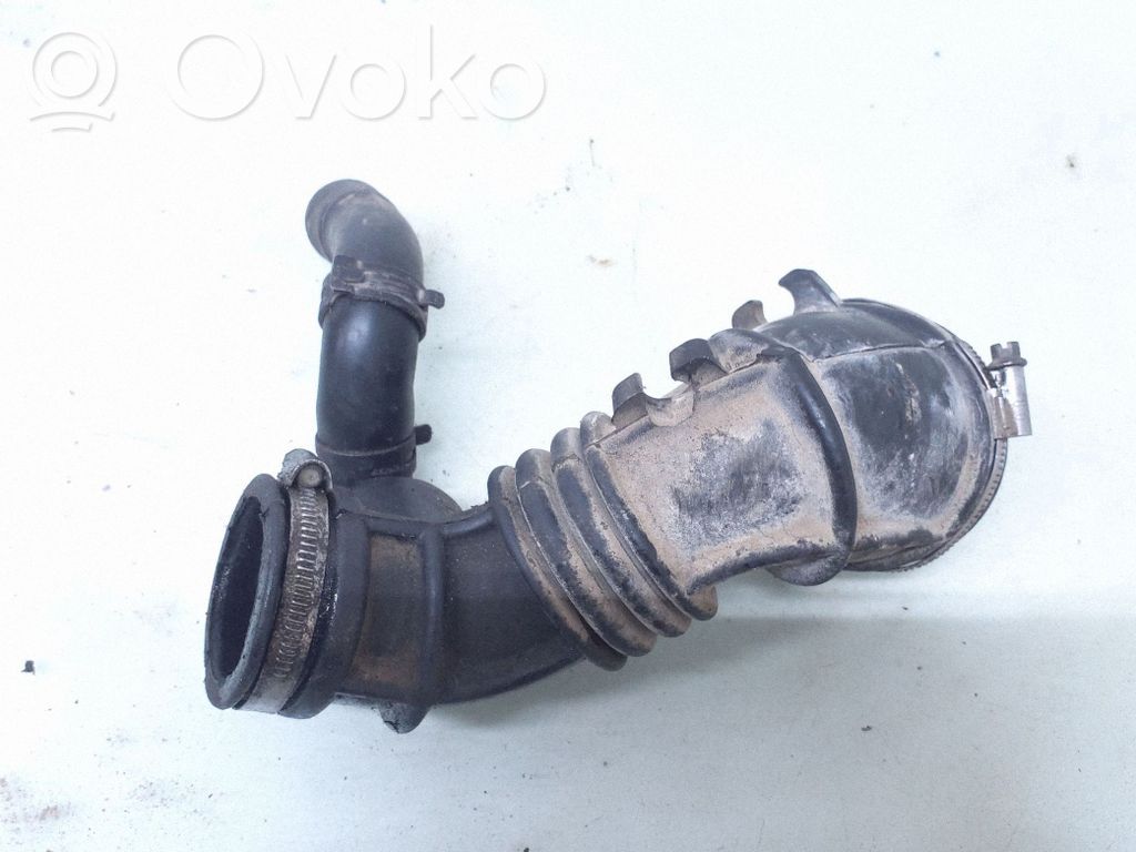 Opel Vectra B Turboahtimen ilmanoton letku