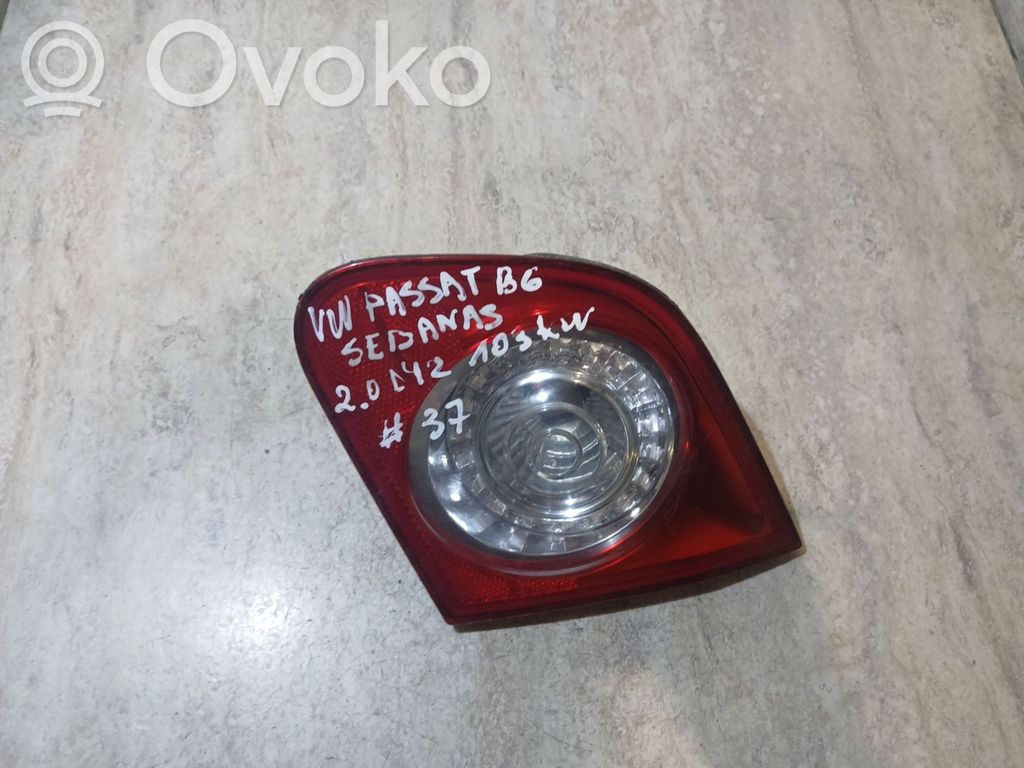 Volkswagen PASSAT B6 Luci posteriori del portellone del bagagliaio