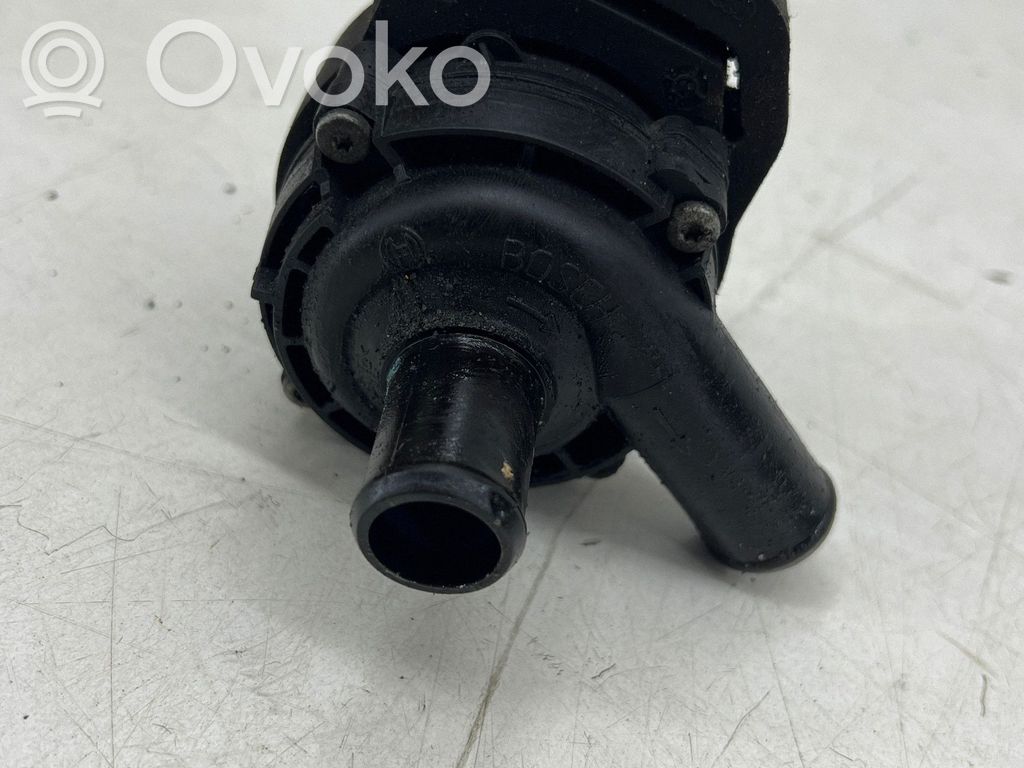 Mercedes-Benz GL X164 Pompe à eau de liquide de refroidissement