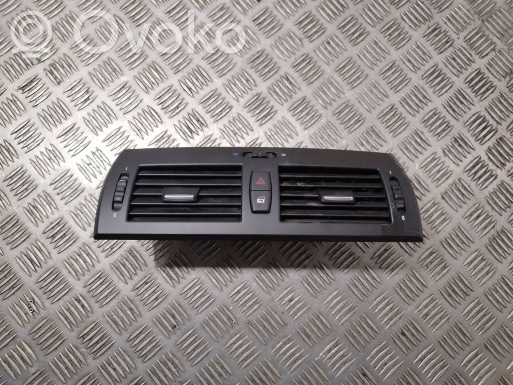 BMW X3 E83 Griglia di ventilazione centrale cruscotto 