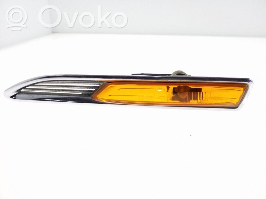 Ford Mondeo MK IV Semnalizator bară față 