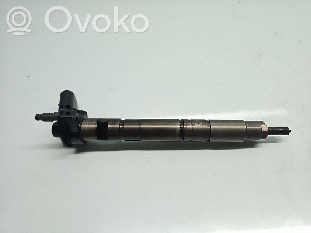 Volkswagen PASSAT B6 Wtryskiwacz paliwa 