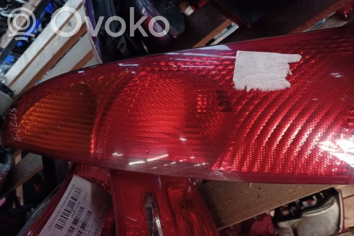 Ford Focus Takaluukun takavalot 