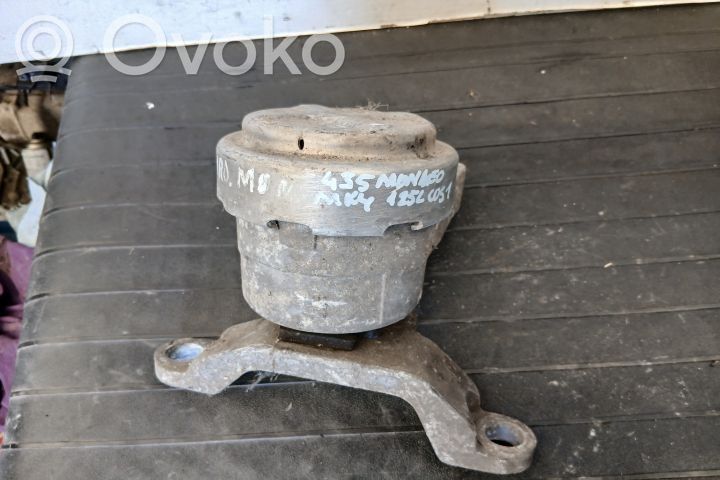 Engine mount bracket   6883513