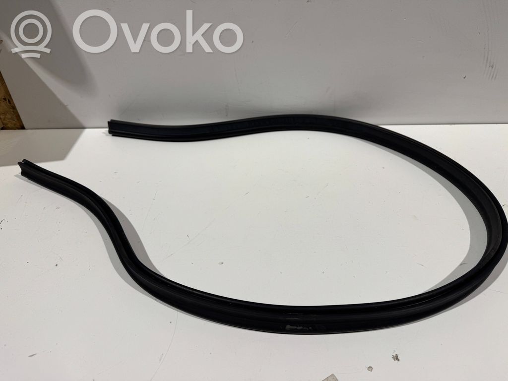 Skoda Octavia Mk3 (5E) Engine compartment rubber 