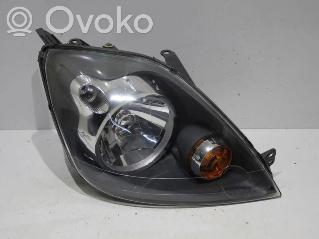 Ford Fiesta Lampa przednia 