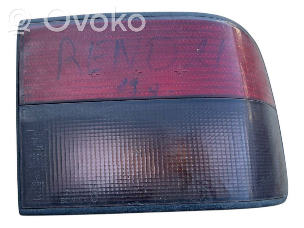 Renault 21 Lampă spate în caroserie 