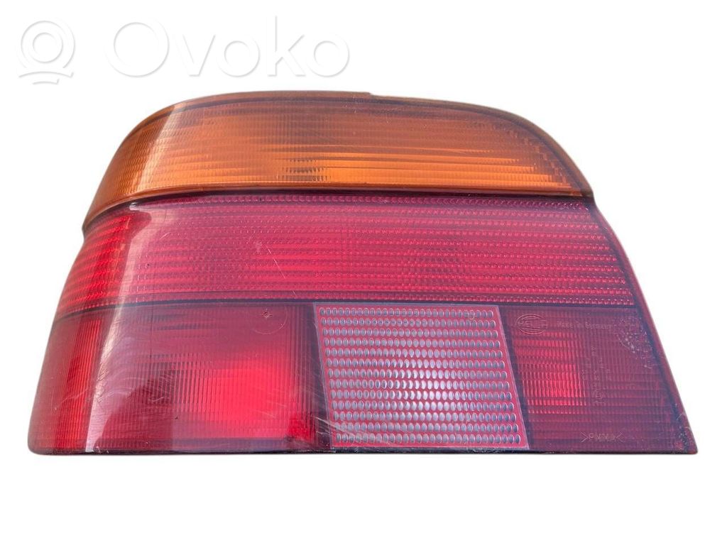Rear/tail lights   8358031,2VP00724001