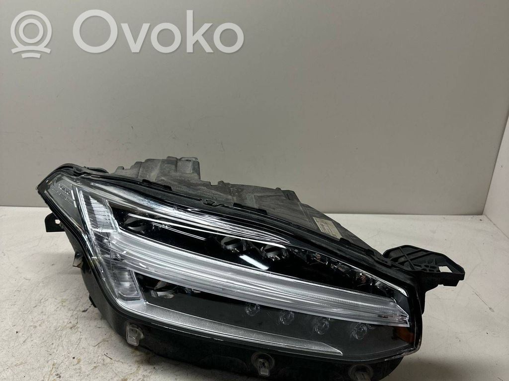 Volvo XC90 Scheinwerfer 