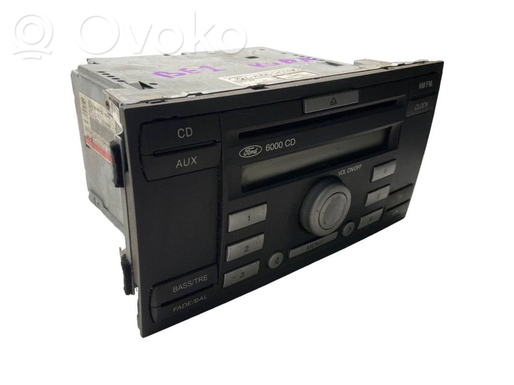 Ford Focus Radio / CD-Player / DVD-Player / Navigation 
