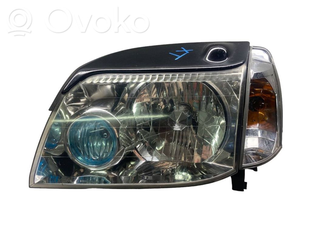 Nissan X-Trail T30 Headlight/headlamp 