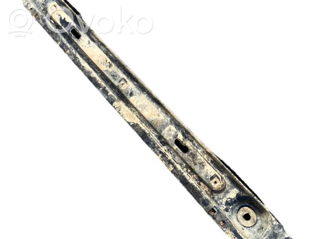 Radiator support slam panel bracket   D04S39
