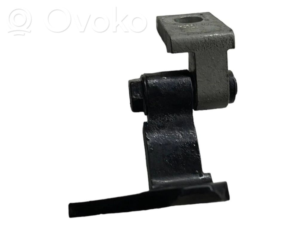 Volkswagen PASSAT B7 Front door upper hinge 