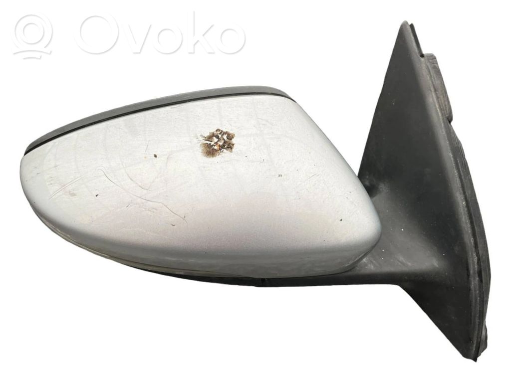 Volkswagen PASSAT B7 Front door electric wing mirror 