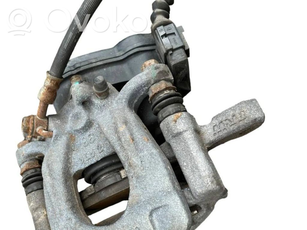Nissan X-Trail T32 Rear brake caliper 