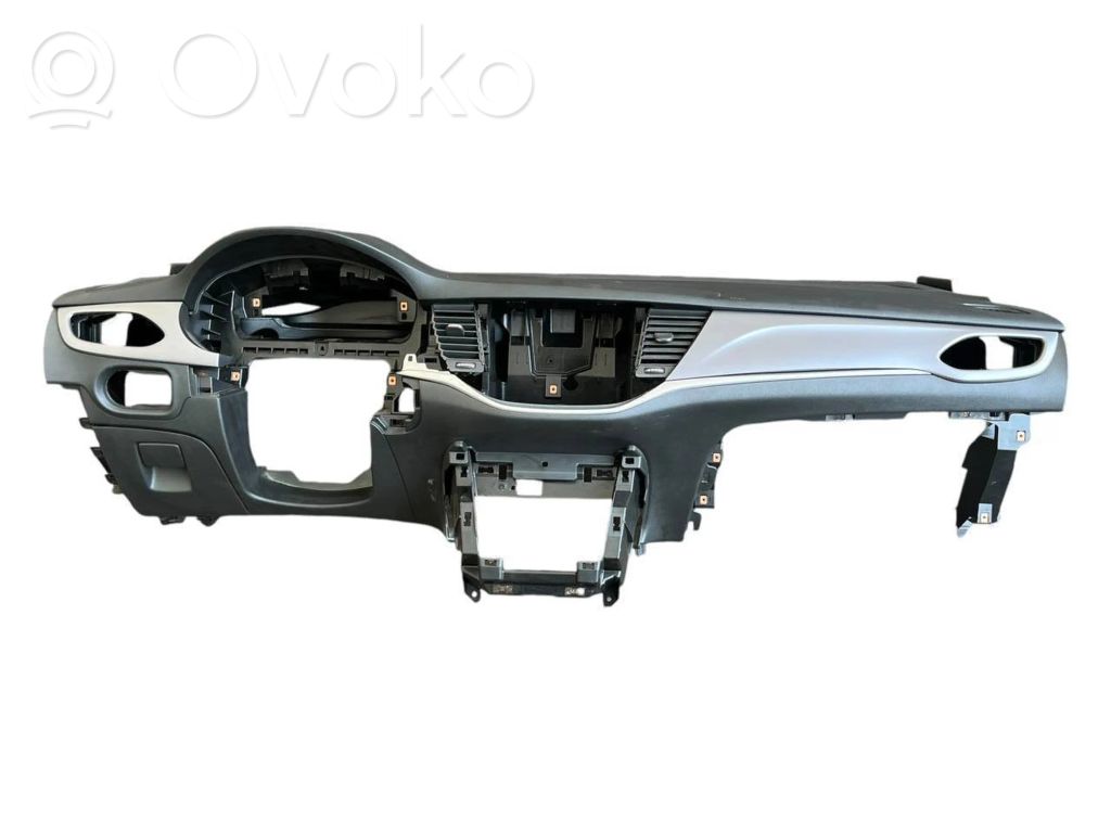 Opel Astra K Panelė 