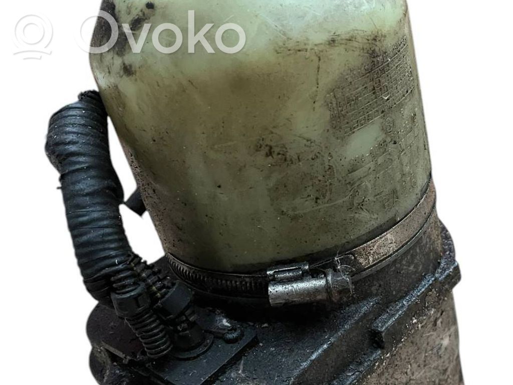 Opel Zafira A Power steering pump 