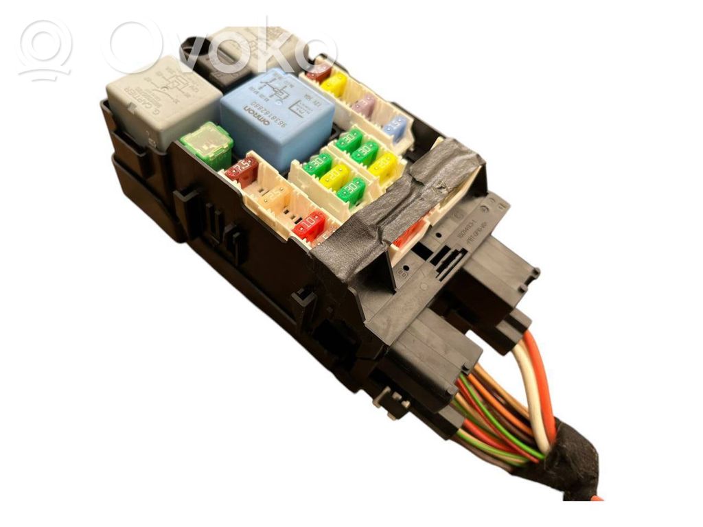 Citroen C4 II Picasso Module de fusibles 