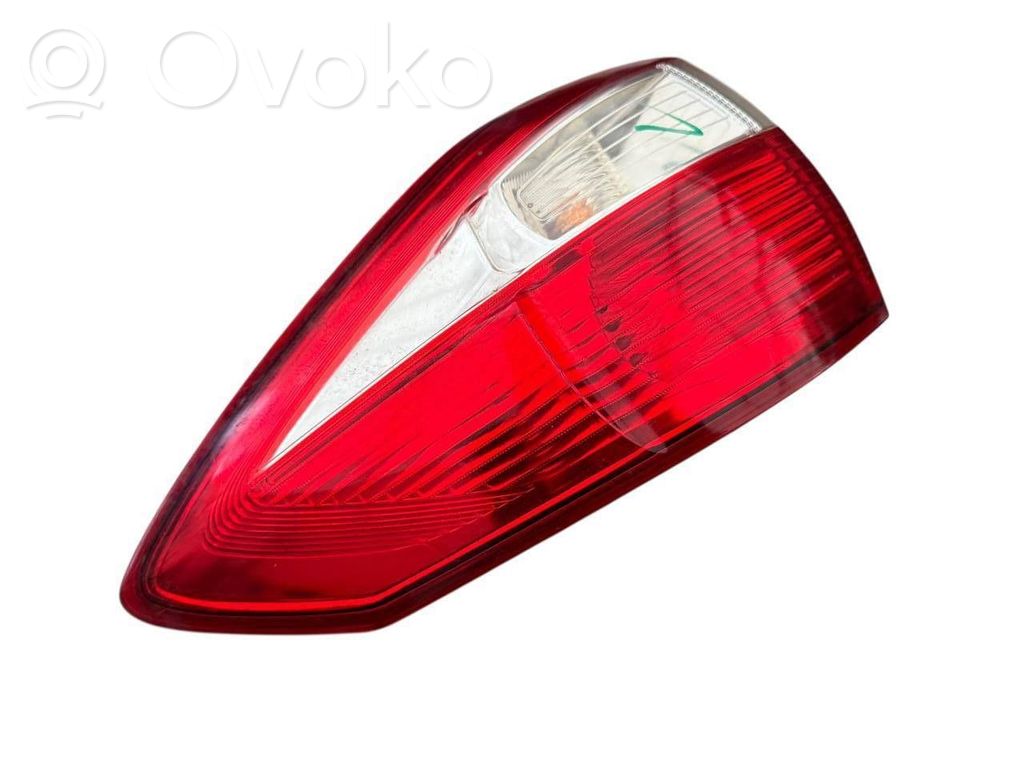 Ford C-MAX II Rear/tail lights 