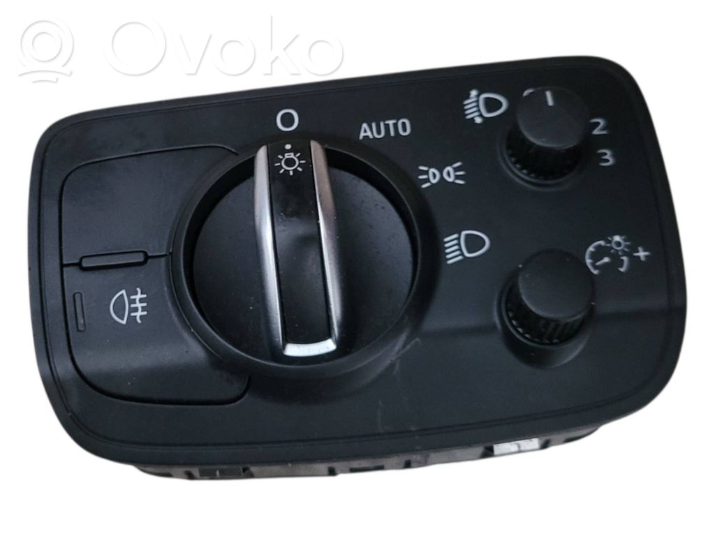 Audi Q2 - Light switch 