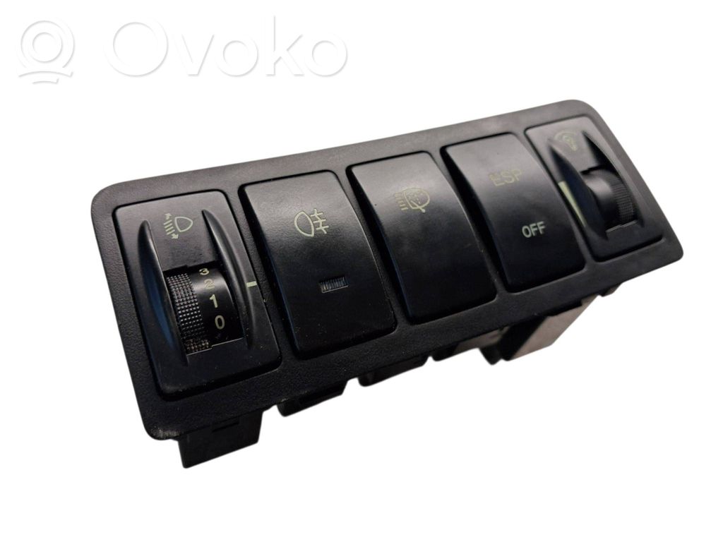 Hyundai Sonata Headlight level height control switch 