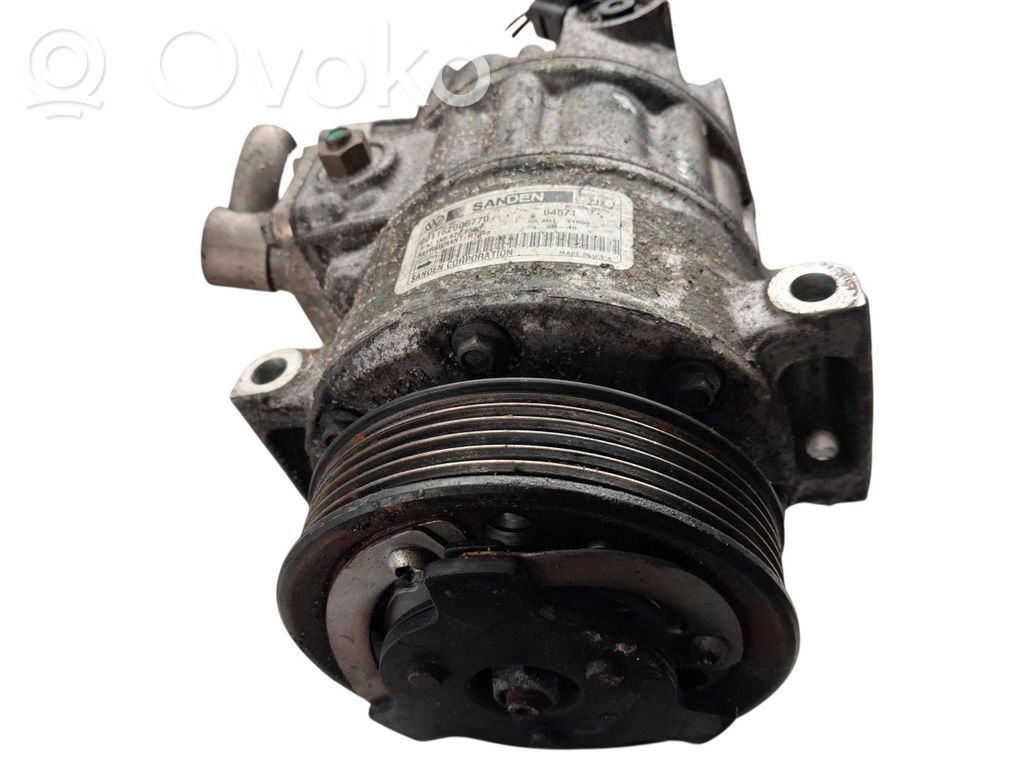 Volkswagen Golf VI Air conditioning (A/C) compressor (pump) 