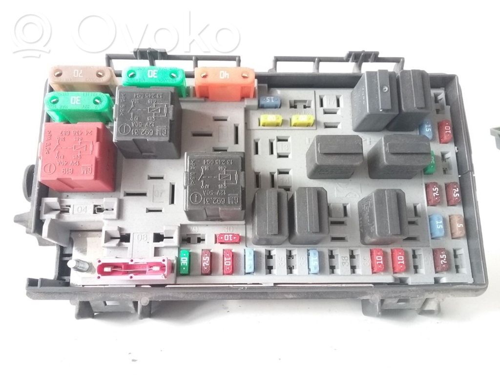 Opel Corsa D Fuse module 