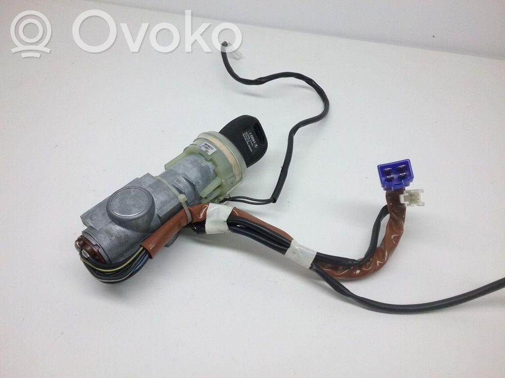 Užvedimo spynelė   88215AE010,X1T25571,3331