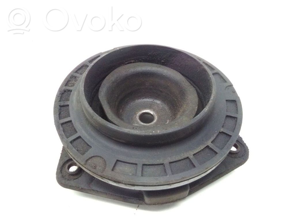 Front upper strut mount   M364415