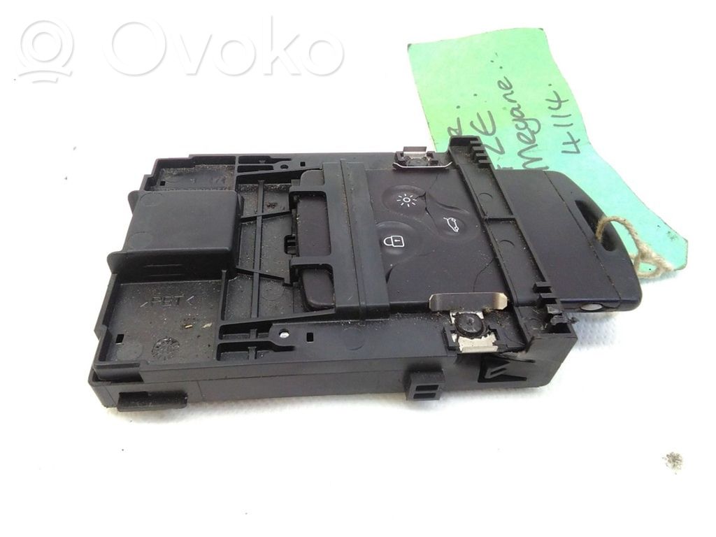 Renault Megane III Ignition key card reader 