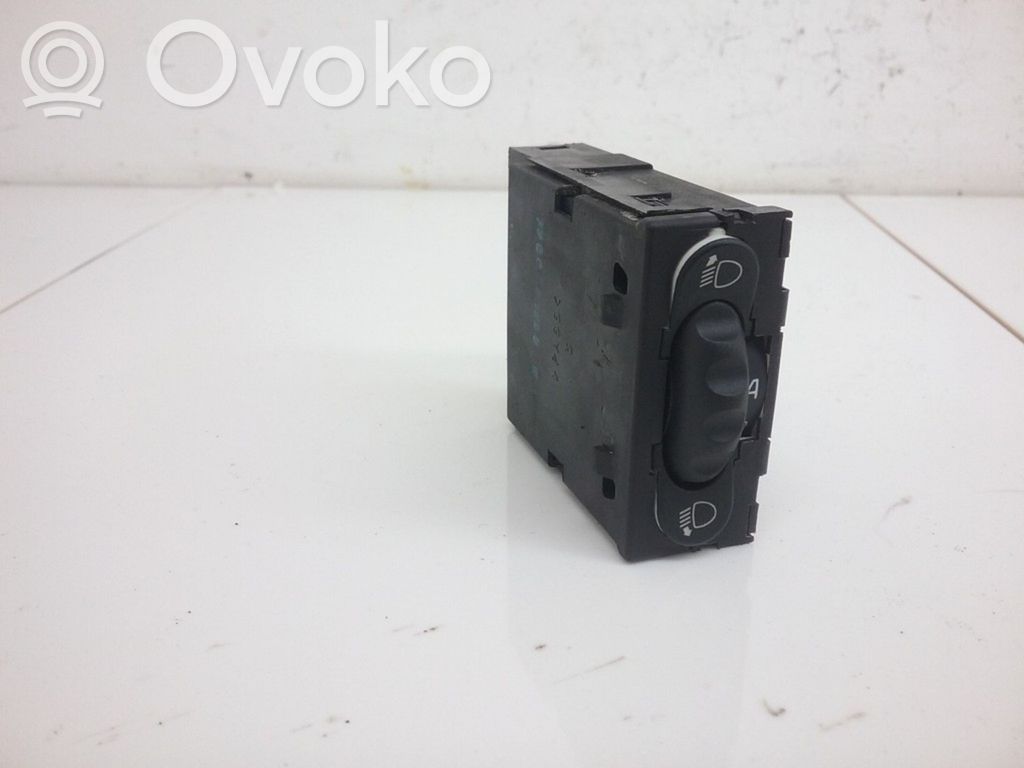 Headlight level height control switch